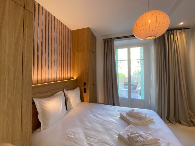 A 100 mètres du Palais des Festivals de Cannes - Appartement à la location saisonnière 3 suites avec 3 salles de bain pour les vacances et les congrès
